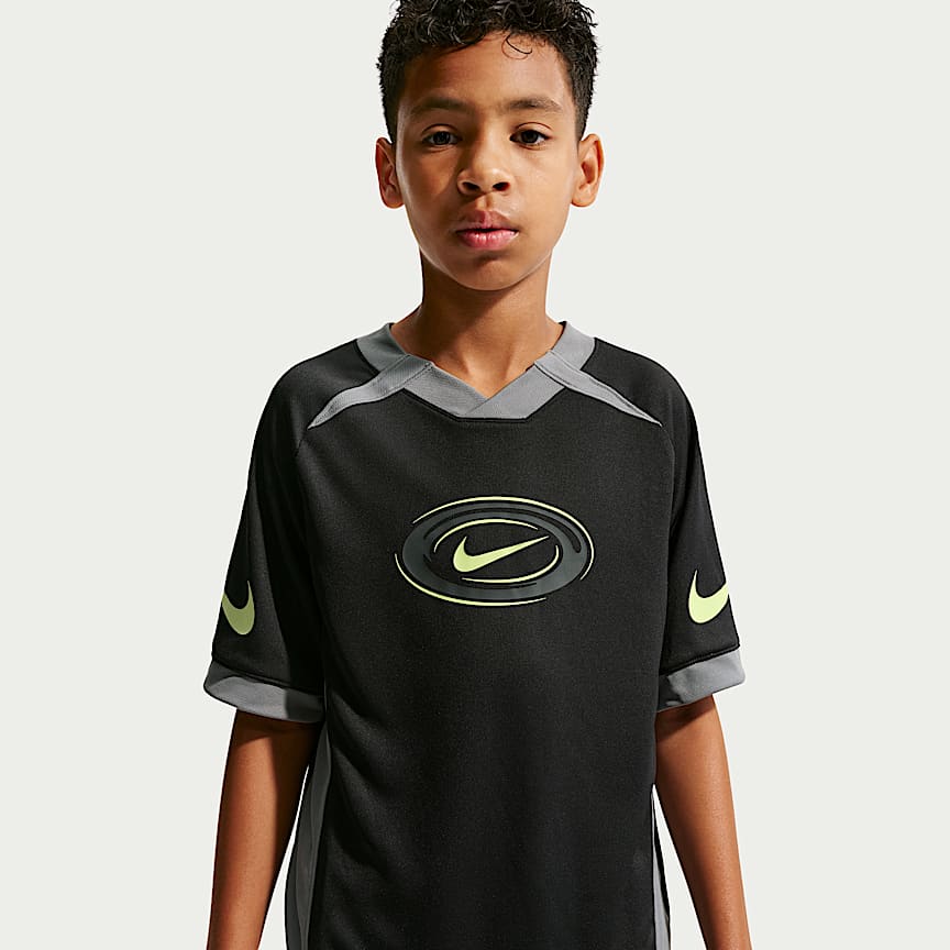 Nike Sportswear Big Kids' T-Shirt. Nike.com